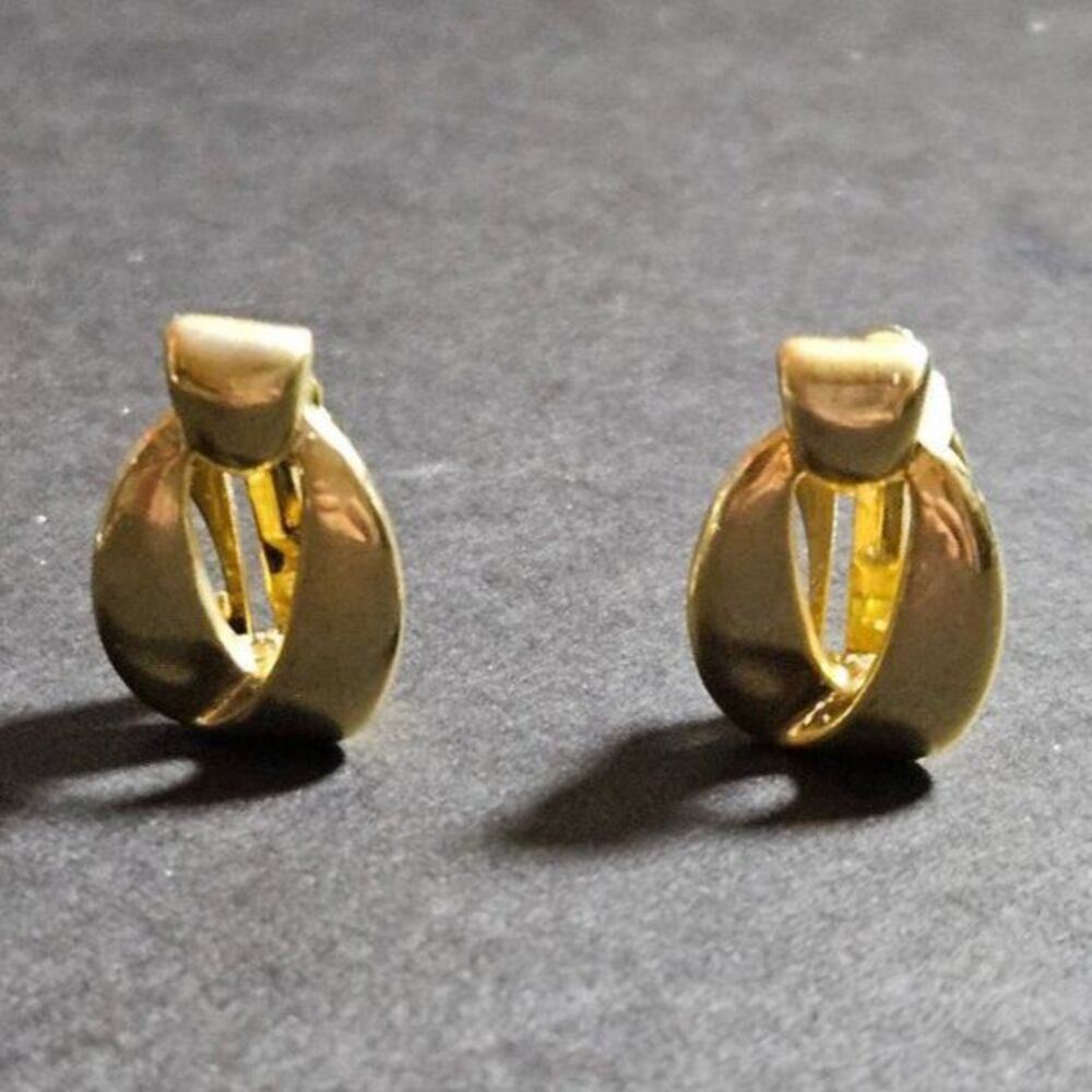 Vintage gold tone chunky hoop-like clip on earrings